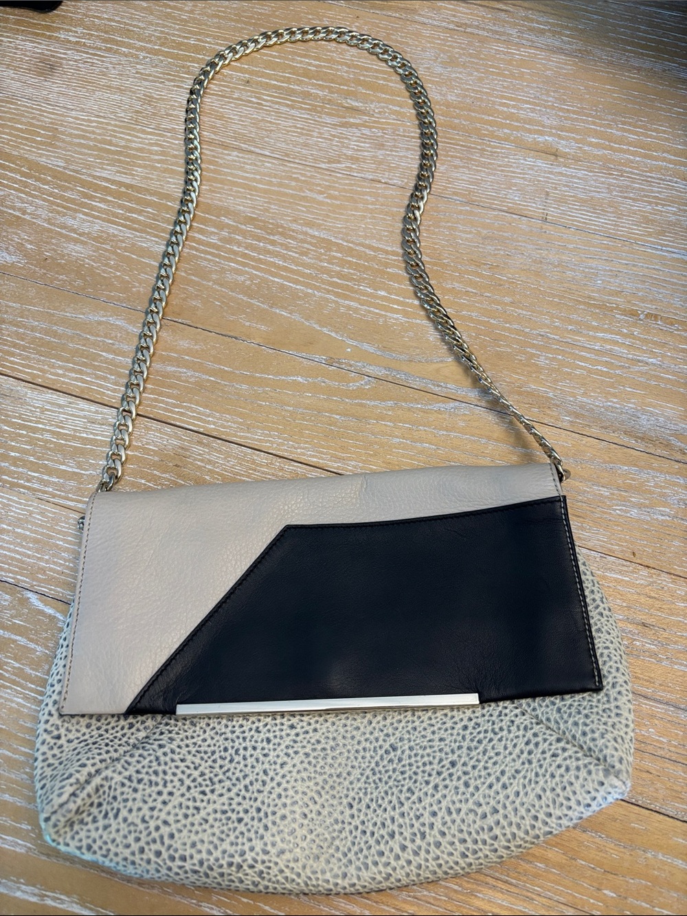 Pour la Victorie Two-Tone Chain Shoulder Bag/Clutch - Black & Cream